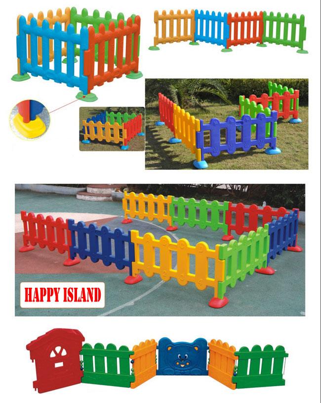 Le terrain de jeu heureux d'île badine des jouets de couleur en plastique de la barrière 4 d'enfants disponible